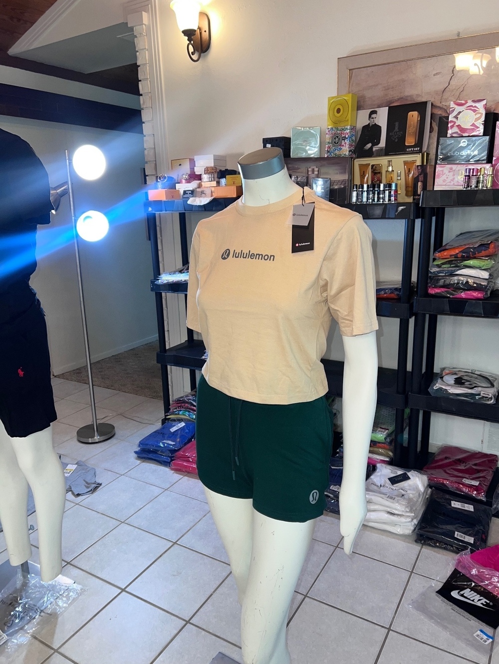 Women’s Lululemon croptop/short set 2XL